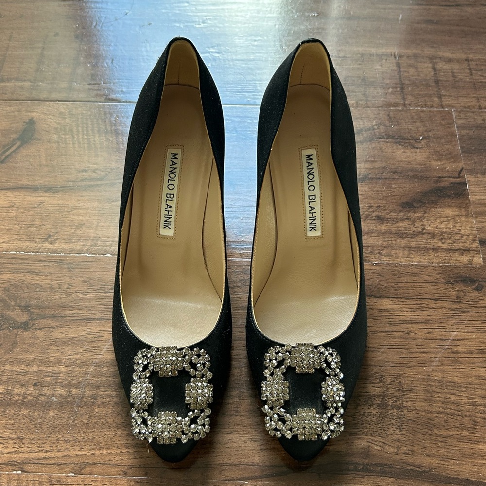 Manolo Blahnik Black Hangisi 70mm Heels
